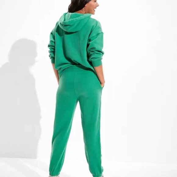 🆑AE Fleece Heritage Boyfriend Jogger Green Size Small - Picture 2 of 9